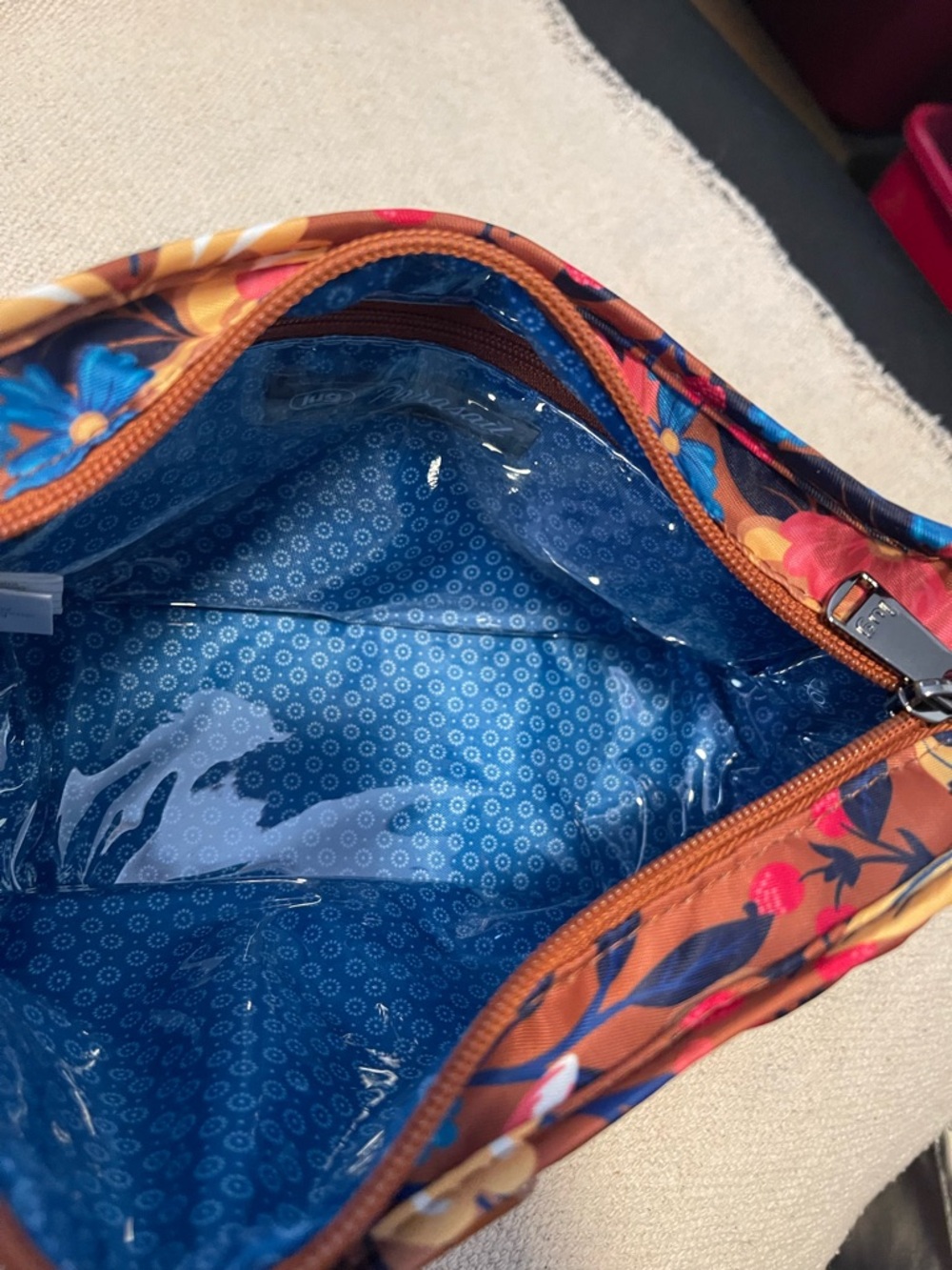 Lug Parasail Cosmetic bag in Whimsey Copper - like new - Picture 7 of 8